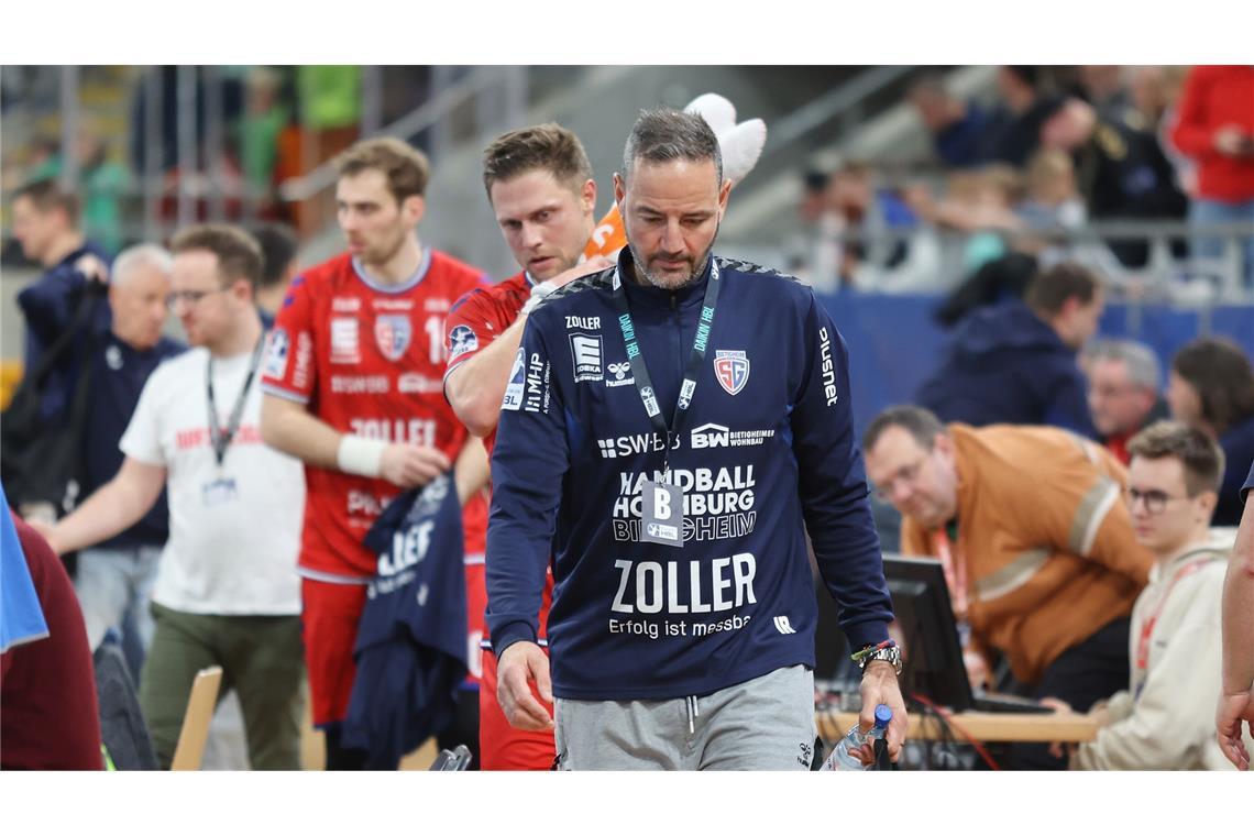 Lehrstunde für den Neuling vom Rekordmeister Nachdenklich: SG-Coach Iker Romero