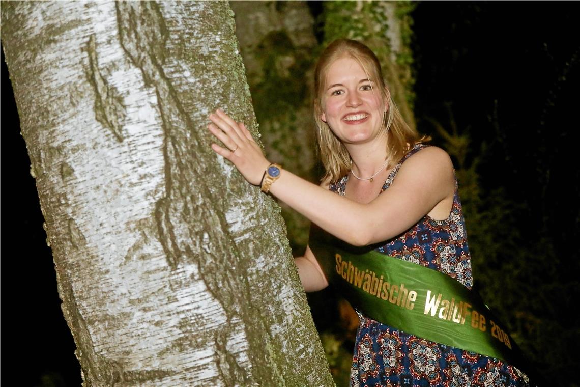 Nachfolgerin gesucht: Die Amtszeit von Leonie Treml ist bald vorbei. Ab sofort können sich Feen in spe bewerben. Foto: G. Habermann