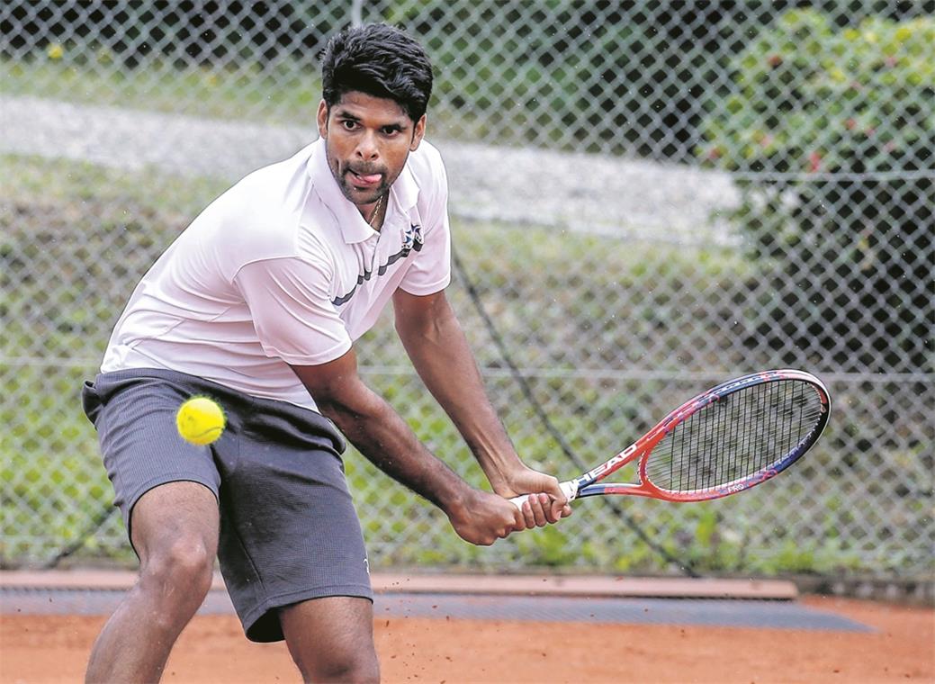 Ein Weltreisender in Sachen Tennis Nächstes Ziel US Open: Vishnu Vardhan hat die Hoffnung, in einigen Wochen im Doppel beim Turnier in New York starten zu dürfen. Foto: A. Becher