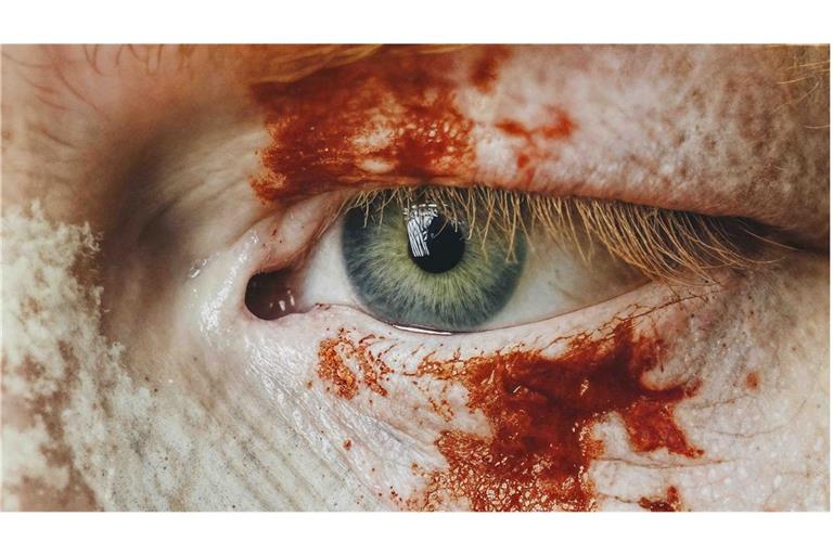 Näher dran an der Kunst – der Galerienrundgang macht es möglich. Die Abbildung zeigt einen Ausschnitt aus Max Kuvertz’ „Gaze Decay“ – zu sehen in der Galerie Kernweine