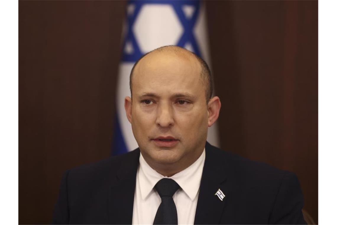 Naftali Bennett, Premierminister von Israel, nimmt an einer Kabinettssitzung im Büro des Premierministers teil. (Archivbild). Foto: Ronen Zvulun/Pool Reuters/AP/dpa