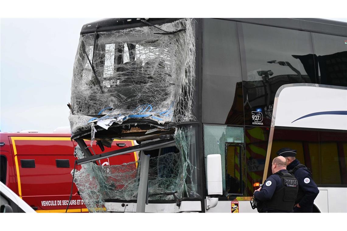 Busunfall mit deutschen Schülern in Nordfrankreich – 23 Verletzte