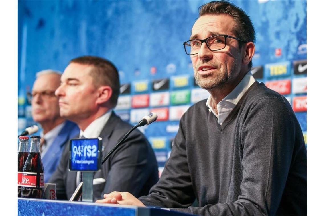 Nahmen Stellung zur Situation bei Hertha BSC: Manager Michael Preetz, Investor Windhorst und Präsident Werner Gegenbauer (r-l). Foto: Andreas Gora/dpa