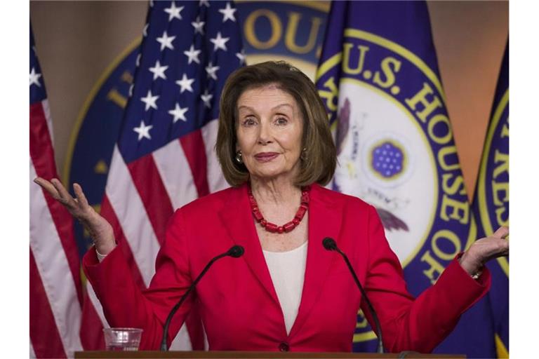 Nancy Pelosi lädt die Frauenfußball-Weltmeisterinnen ins Kapitol ein. Foto: Alex Brandon/AP