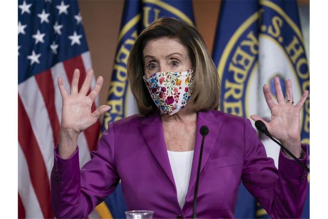 Nancy Pelosi, Sprecherin des US-Repräsentantenhauses, hält eine Pressekonferenz im US-Kapitol. Foto: J. Scott Applewhite/AP/dpa