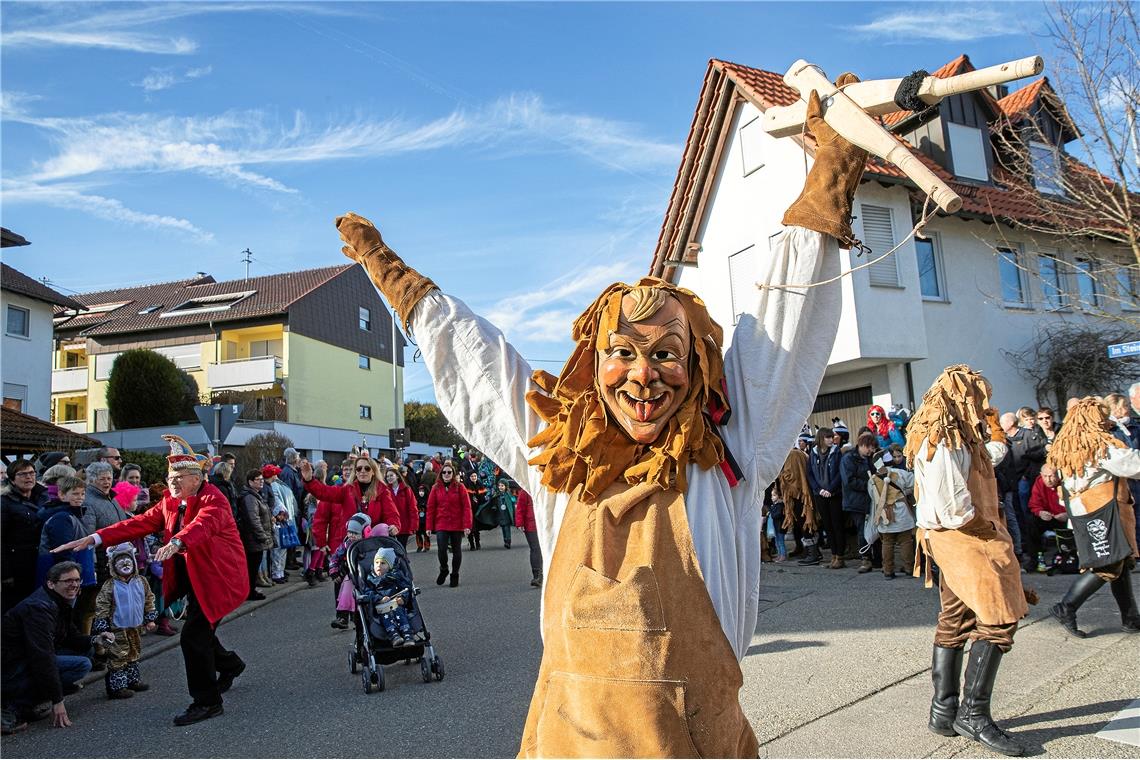 Narrensprung in der Ortsmitte von Althütte.