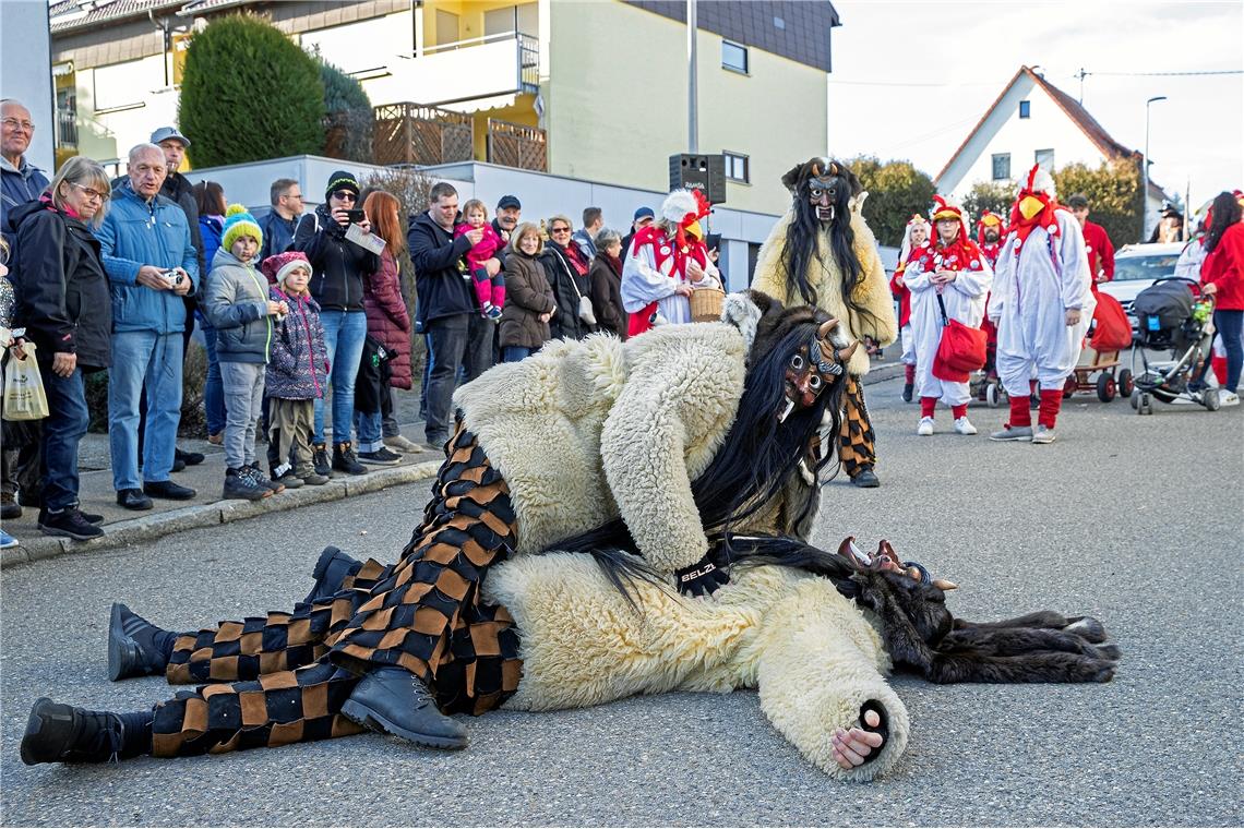 Narrensprung in der Ortsmitte von Althütte.