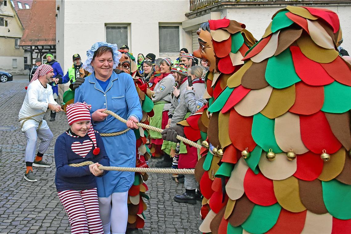 Narrentaufe. Die Täuflinge Bettina Koch, David Heidebrecht, Leonie Heidebrecht (...