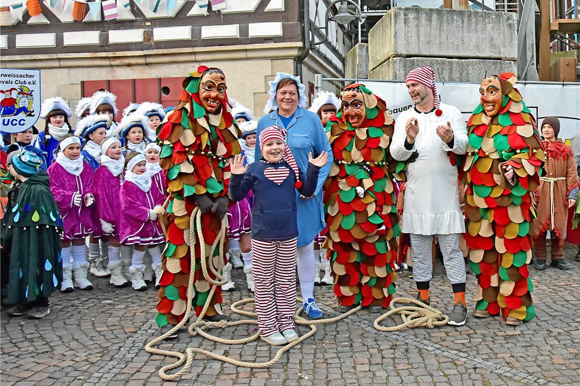 Narrentaufe. Die Täuflinge Bettina Koch, David Heidebrecht, Leonie Heidebrecht (...