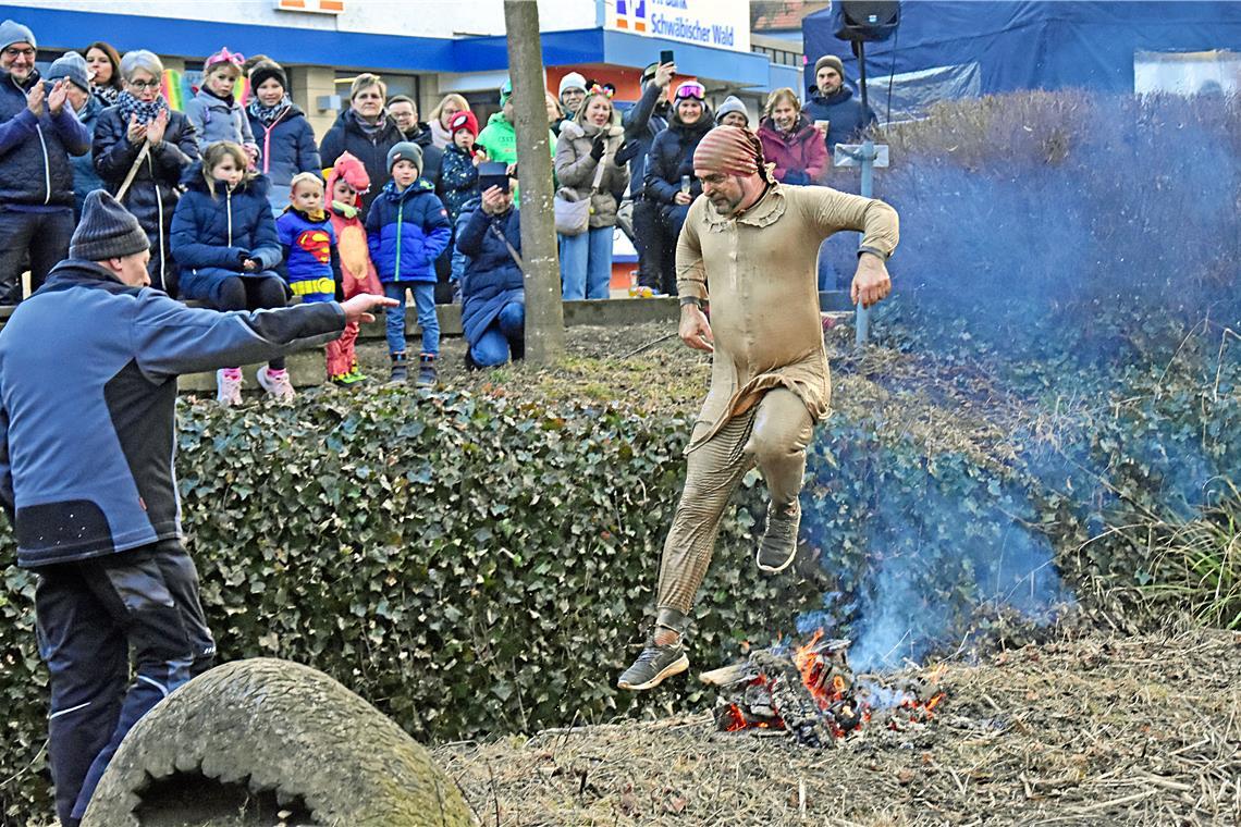 Narrentaufe von David Heidebrecht.  Rathaussturm und Narrentaufe in Unterweissac...