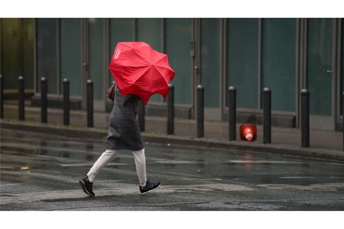 Sturmböen und Regen – Herbst bringt ungemütliches Wetter Nass wird es die kommenden Tage im ganzen Land immer mal wieder. (Archivbild)