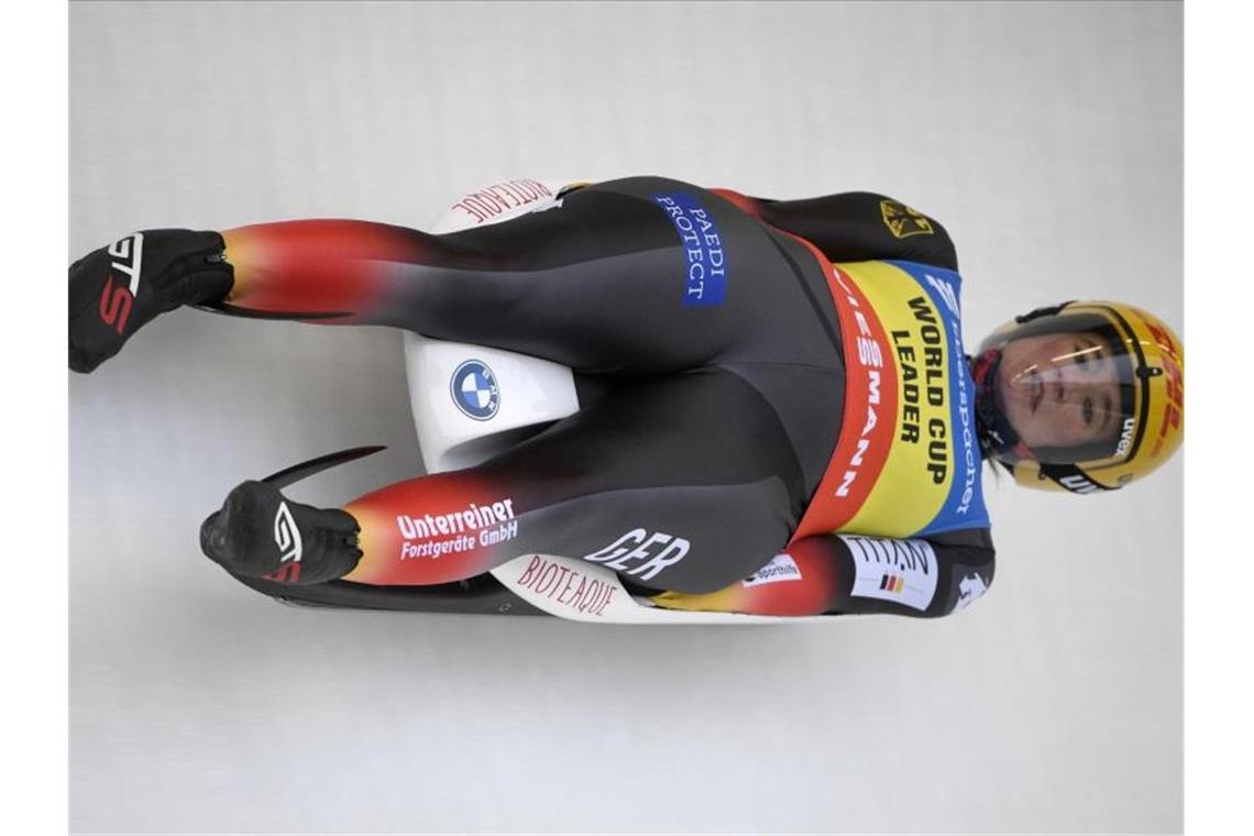 Wieder Zweite: Geisenberger verpasst EM-Titel Natalie Geisenberger rast auf dem Einsitzer in Sigulda durch den Eiskanal. Foto: Roman Koksarov/AP/dpa