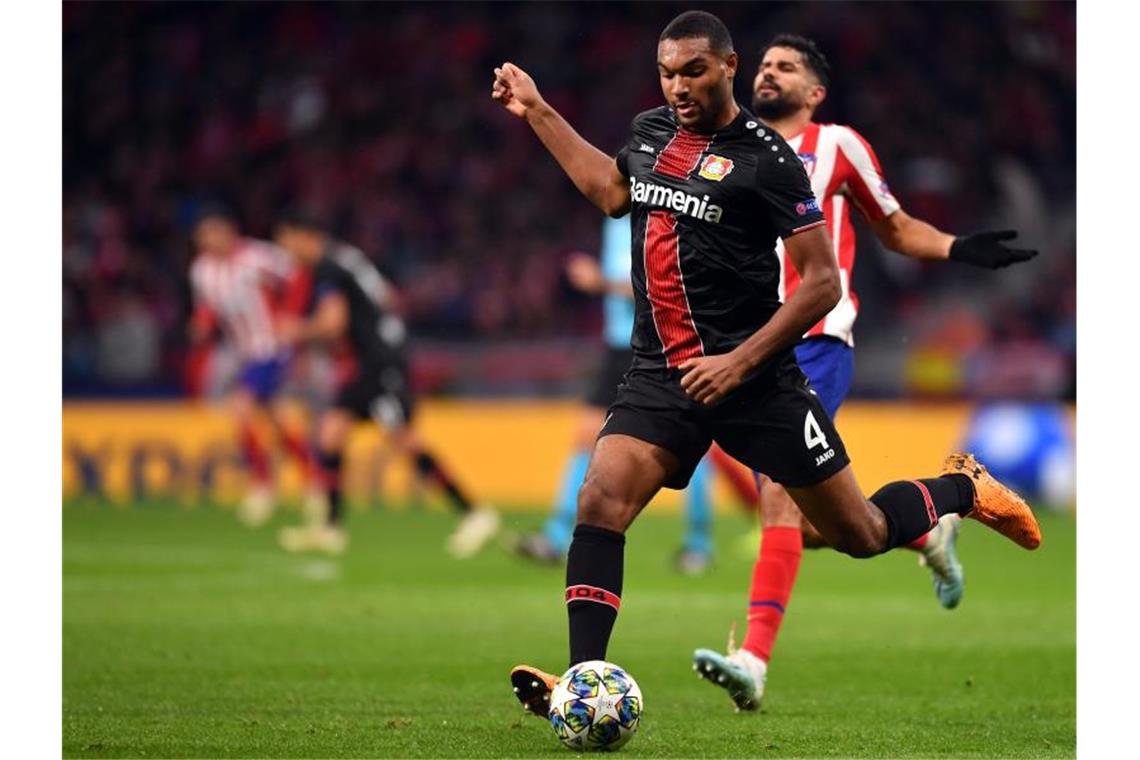 Leverkusen in Königsklasse vor dem Aus: Atlético zu clever Nationalspieler Jonathan Tah stand bei Bayer wieder in der Startelf. Foto: Marius Becker/dpa