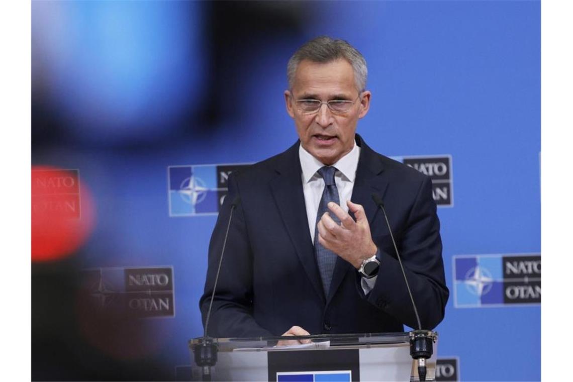 US-Diplomaten: Kein Truppenabzug aus Osteuropa geplant Nato-Generalsekretär Jens Stoltenberg: „Die Nato wird sich in gutem Glauben und inhaltlich mit Russland austauschen.“. Foto: Olivier Matthys/AP/dpa