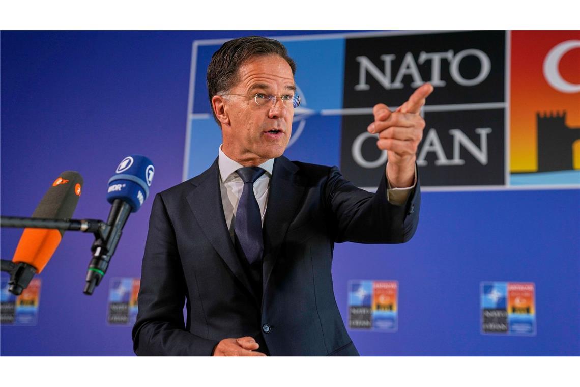 Deutschland unterstützt Trump-Plan für Verteidigungsausgaben Nato-Generalsekretär Mark Rutte hat vorgeschlagen, bei der Berechnung der BIP-Quote stärker auch Investitionen in militärisch nutzbare Infrastruktur zu berücksichtigen.