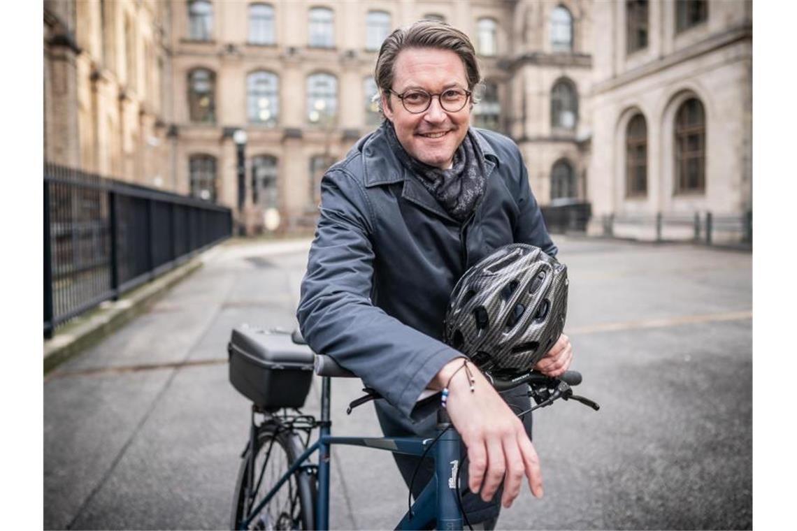 Scheuer: „So viel Geld wie nie zuvor“ für Fahrradverkehr „Natürlich haben wir Nachholbedarf“: Andreas Scheuer. Foto: Michael Kappeler/dpa/Archiv