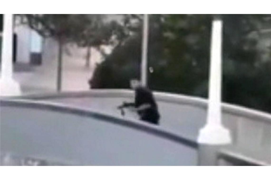 Naveed Akram ist wegen Mordes in 15 Fällen und Terrorismus angeklagt worden.