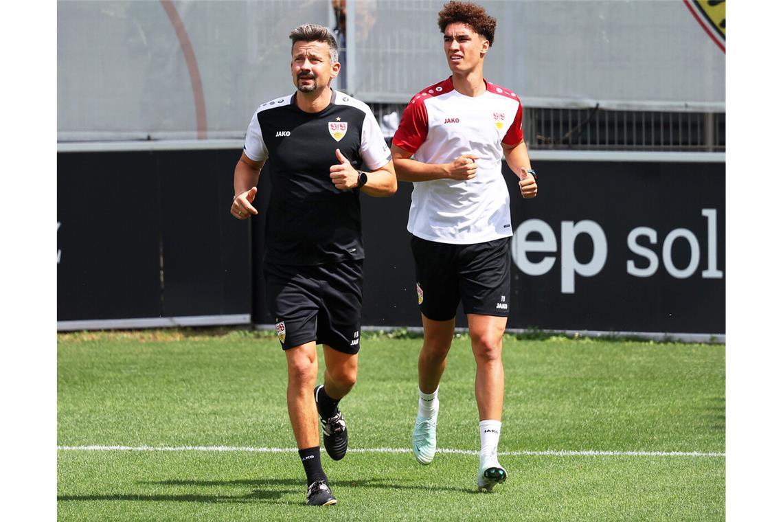 VfB-Trainingsauftakt mit guter Laune, aber ohne Enzo Millot 