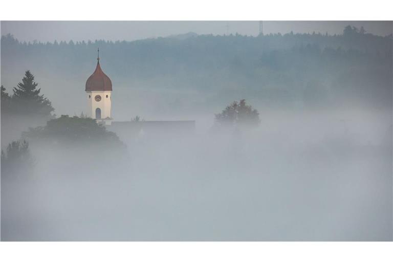 Nebel ist in den Morgenstunden vor allem an Flüssen ein Thema. 