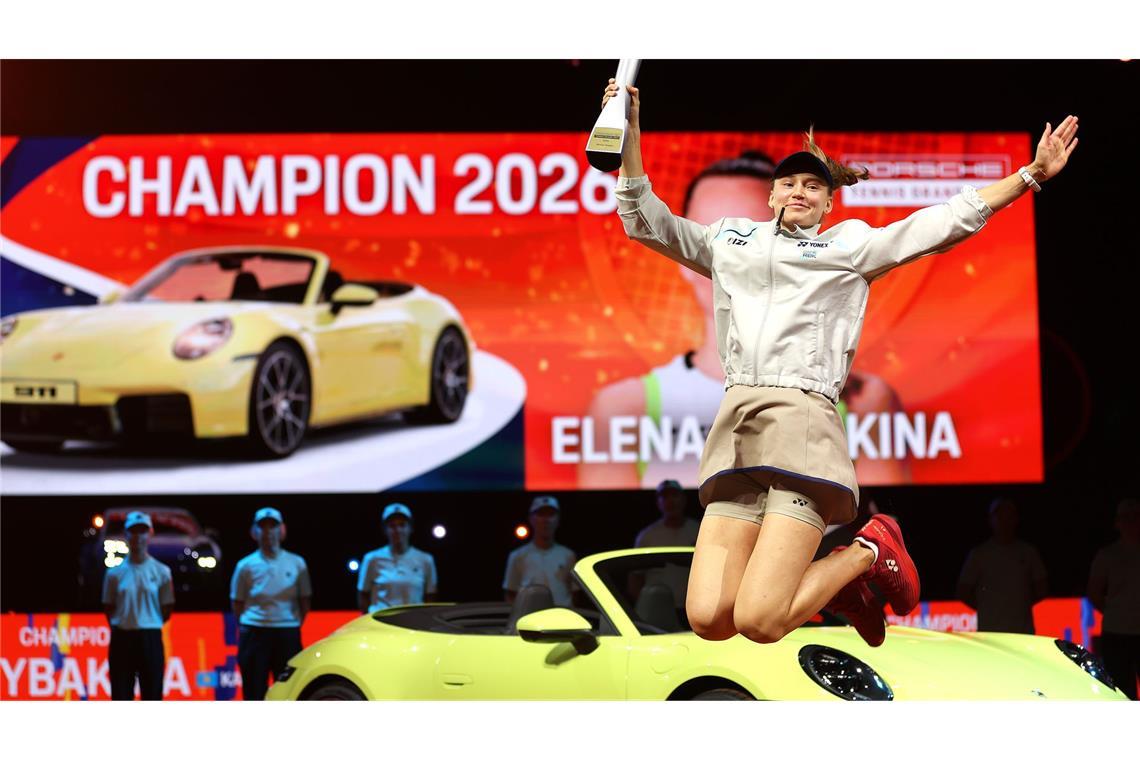 Neben der Siegprämie in Höhe von 161 310 Euro erhält die Gewinnerin zusätzlich einen Sportwagen des Titelsponsors.  Elena Rybakina darf sich in diesem Jahr über einen Porsche 911 Carrera S Cabriolet freuen.