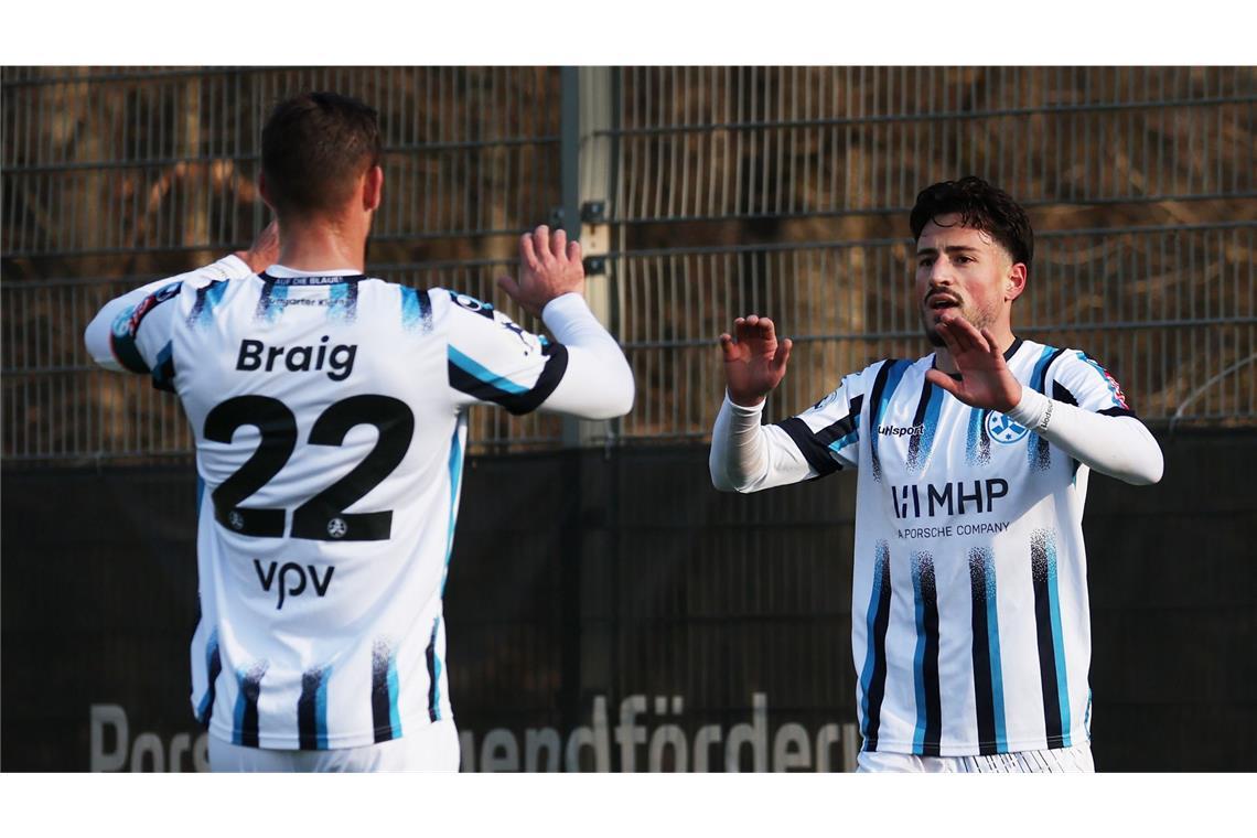 Neben Flamur Berisha (re.) fällt nun auch David Braig drei Wochen aus und fehlt damit im Testspiel gegen die SpVgg Unerhaching. 
Foto: Baumann