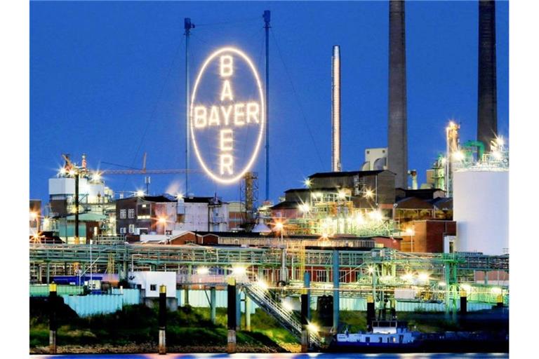 Neben Gegenwind in der Agrarsparte macht die Corona-Pandemie Bayer auch im Pharmageschäft zu schaffen. Foto: Oliver Berg/dpa