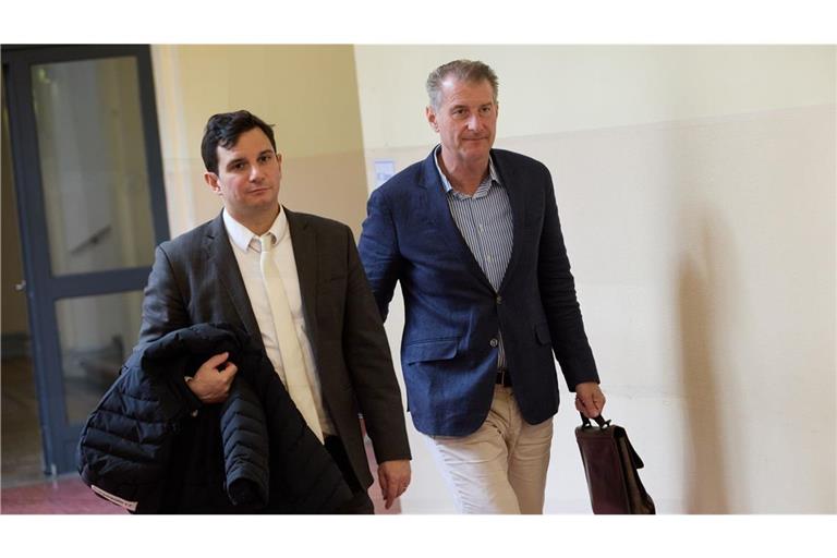 Nebenkläger Stephan Hensel (r), Ex-Ehemann und Vater der Kinder von Christina Block und sein Verteitiger Philip von der Meden. (Archivbild)