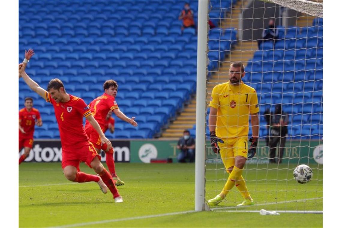 Wales gewinnt gegen Bulgarien Neco Williams (2.v.r) traf für Wales. Foto: David Davies/PA Wire/dpa