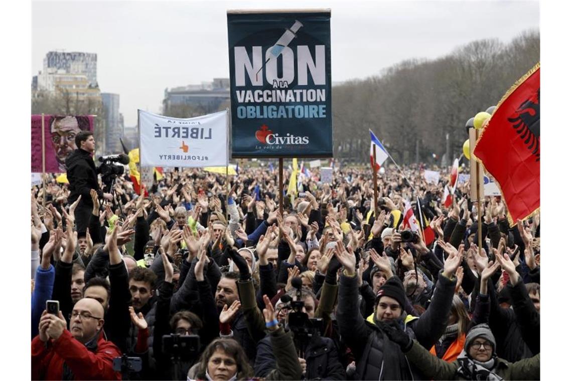 Krawalle bei Demo gegen Corona-Maßnahmen in Brüssel