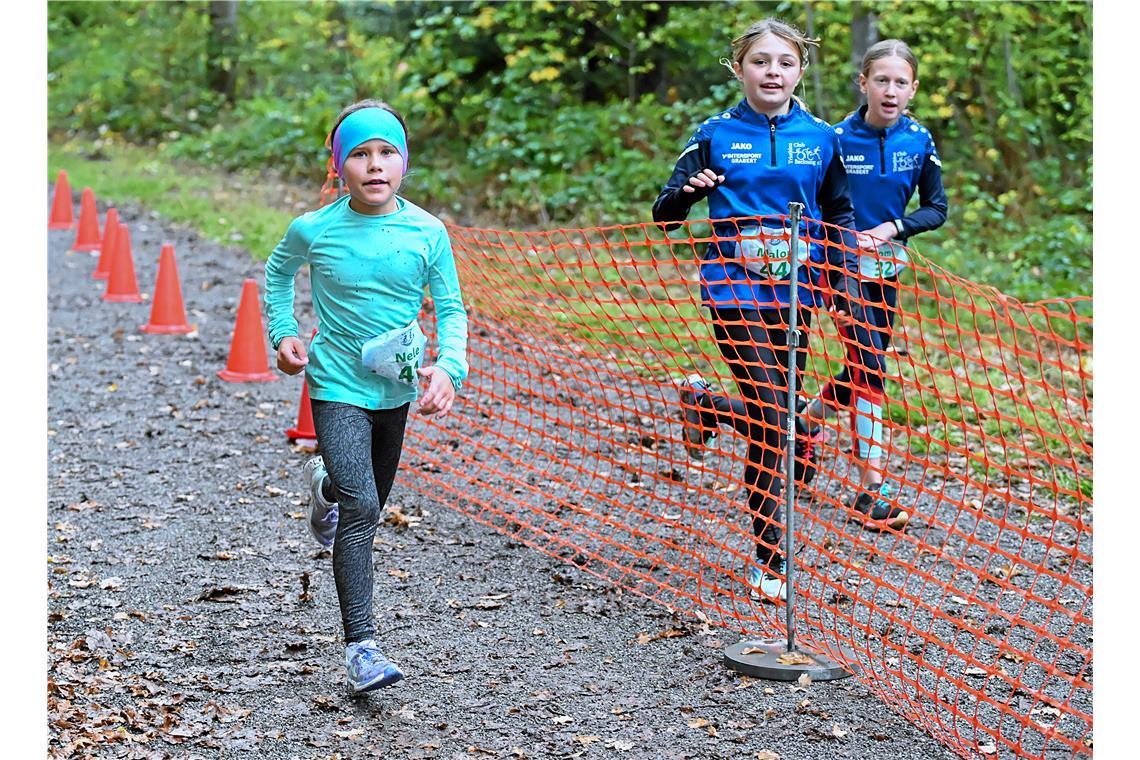 Nele Pantel (41) wird angefeuert am Streckenrand. 4. Kindercrossduathlon des TC ...