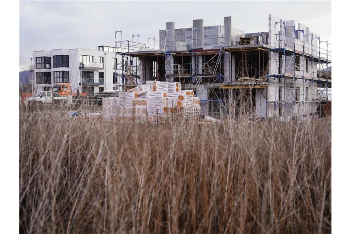 Neu gebaute Häuser in Baden-Württemberg. Foto: Uwe Anspach/dpa/Symbolbild