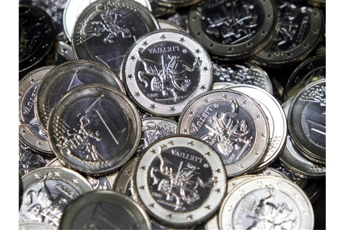 Neu geprägte litauische Euro-Münzen. Foto: Valda Kalnina/epa