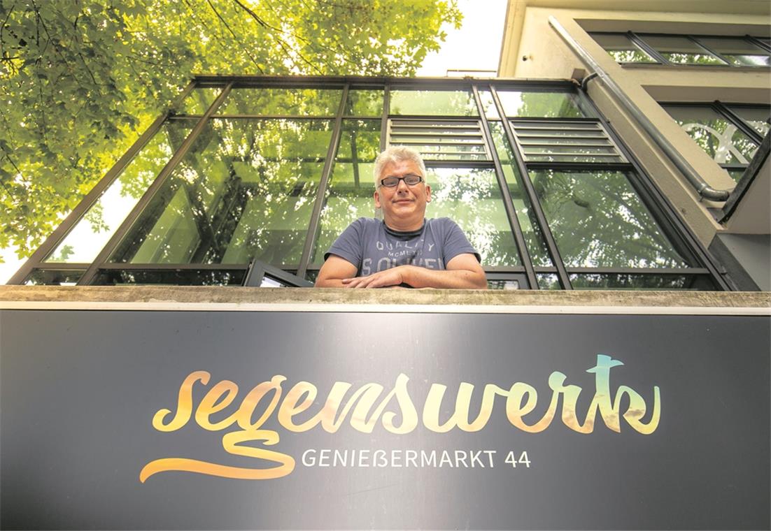 Maultaschen statt Gourmetküche Neuer Pächter, neuer Name: Mit seinem „Segenswerk“ will Markus Kübler die Räume in der Backnanger Marktstraße wieder beleben. Foto: A. Becher