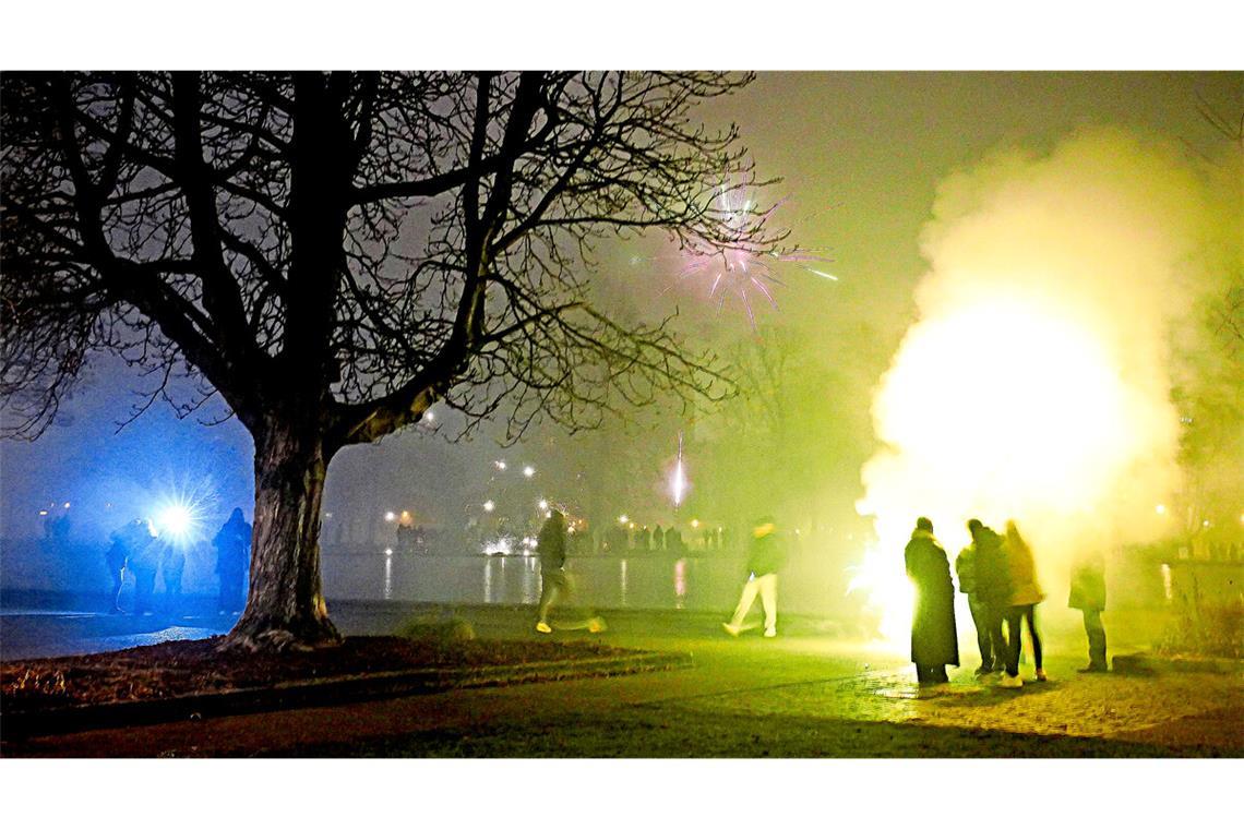 Neujahr im vergangenen Jahr am Eckensee: Wie gut greift das Böllerverbot an Silvester im Stadtkern diesmal?