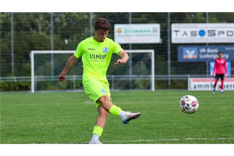 Nevio Schembri bleibt bei den Kickers&nbsp;– und sitzt in Waldstetten auf der Bank.