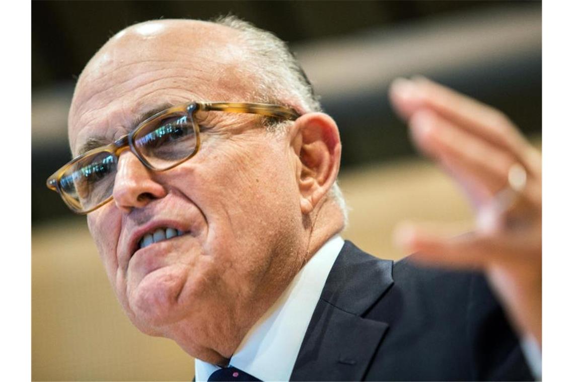 Bericht: Giuliani trifft Schlüsselfiguren der Ukraine-Affäre New Yorks ehemaliger Bürgermeister Rudy Giuliani ist Donald Trumps persönlicher Anwalt. Foto: Sophia Kembowski/dpa