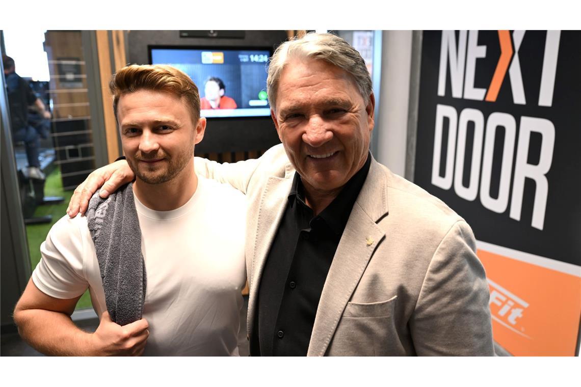 Allein im Fitnessstudio: "Smart Gyms" sind im Trend Next-Door-Chef Frank Böhme (mit Sohn Pascal Böhme) ist vom Erfolg seiner personallosen Studios überzeugt.