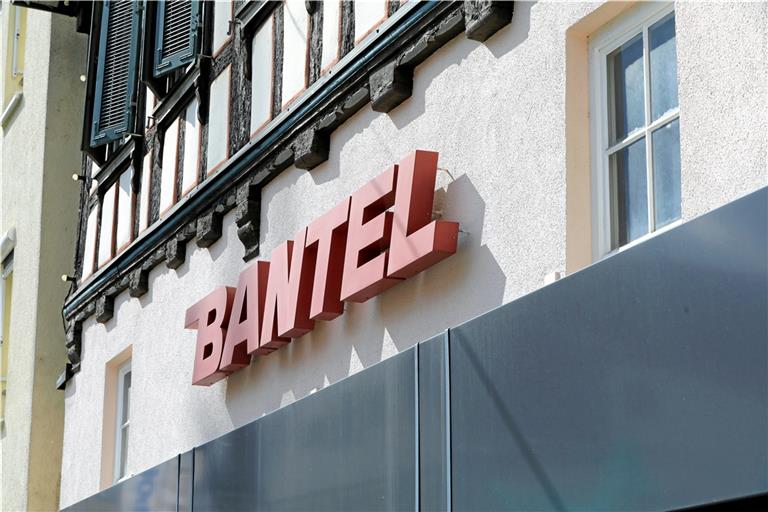 Nicht einmal eine vorläufige Verkleinerung auf unter 800 Quadratmeter ist dem Kaufhaus Bantel in Schorndorf erlaubt. Foto: G. Habermann