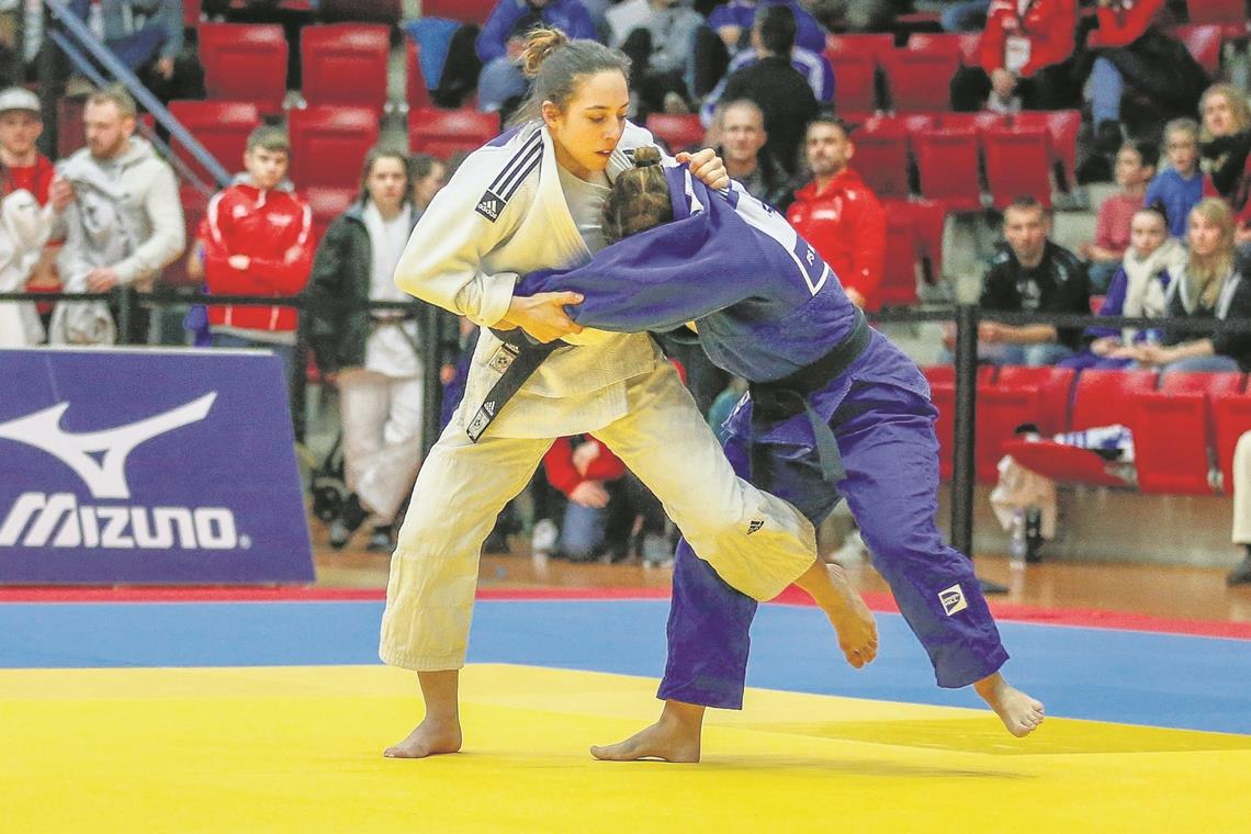 Nicht nur als Judoka hat das Leichtgewicht aus Backnang (links) alles im Griff. Foto: A. Becher