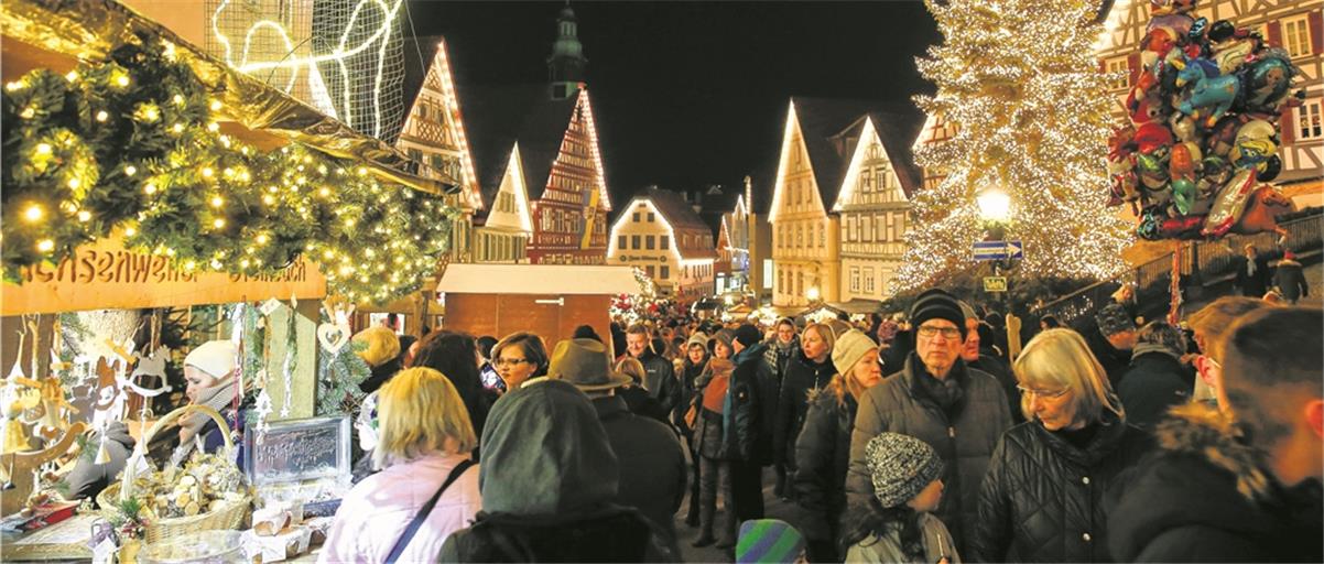 Nicht nur Backnang verwandelt sich in diesen Tagen in ein Lichtermeer, sondern auch die Gemeinden ringsherum putzen sich heraus und laden zum Weihnachtsbummel ein. Foto: A. Becher