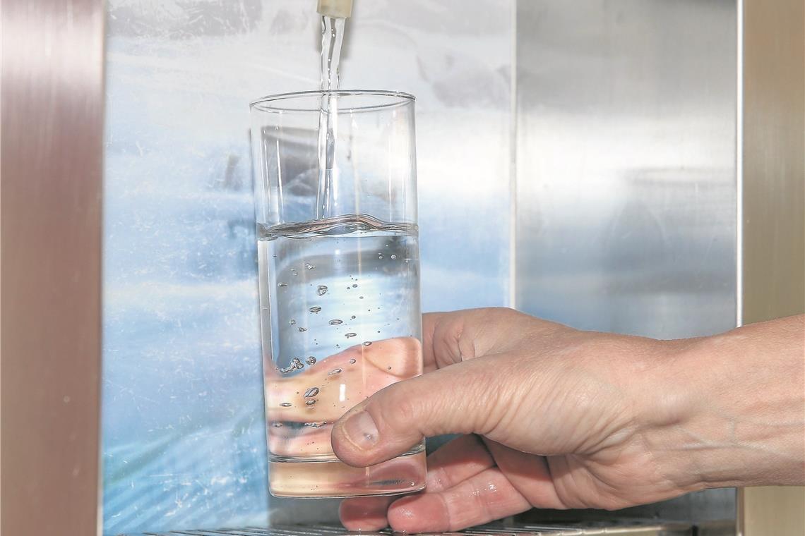 Nicht nur das Trinkwasser, sondern besonders auch die Beseitigung des Abwassers wird in der Gemeinde Sulzbach teurer. Foto: E. Layher