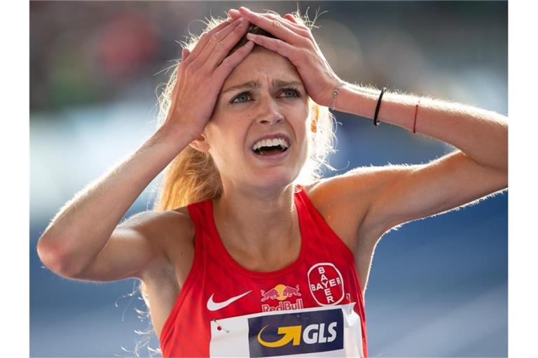 Nicht zu fassen: Konstanze Klosterhalfen nach ihrem Rekordlauf in Berlin. Foto: Sven Hoppe