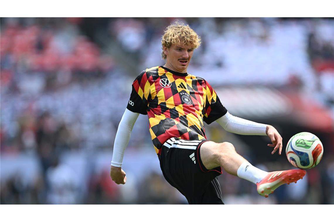 Nick Woltemade durfte sich bislang nur aufwärmen bei den WM-Spielen. Er würde gerne mal Joker-Rolle von Deniz Undav übernehmen. (Archivbild)