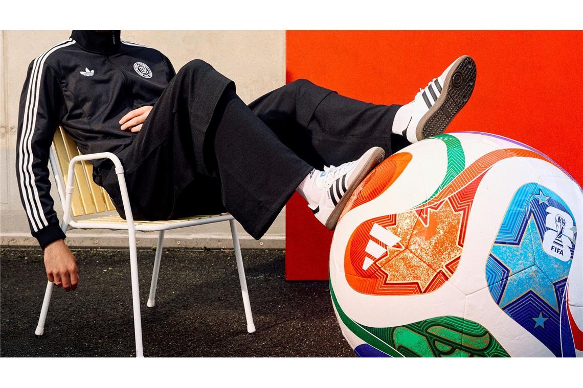 Nick Woltemade hofft auf eine starke WM mit dem neuen Spielball.