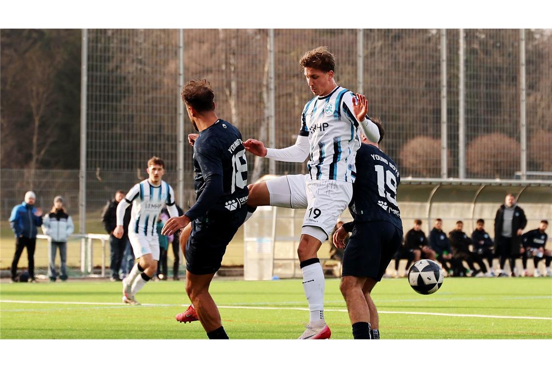 Nach 0:3 noch 4:3 – Kickers gewinnen Test gegen Young Boys Reutlingen