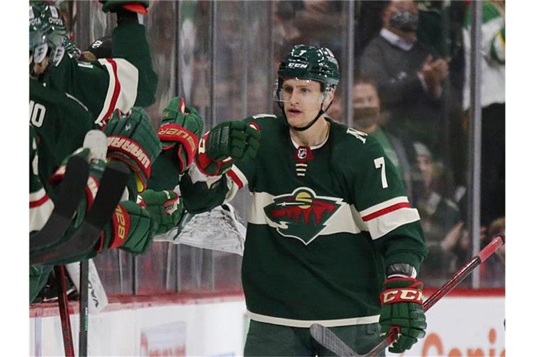 Nico Sturm verhalf den Minnesota Wild mit drei Scorerpunkten zu einem Kantersieg. Foto: Andy Clayton-King/FR51399 AP/dpa