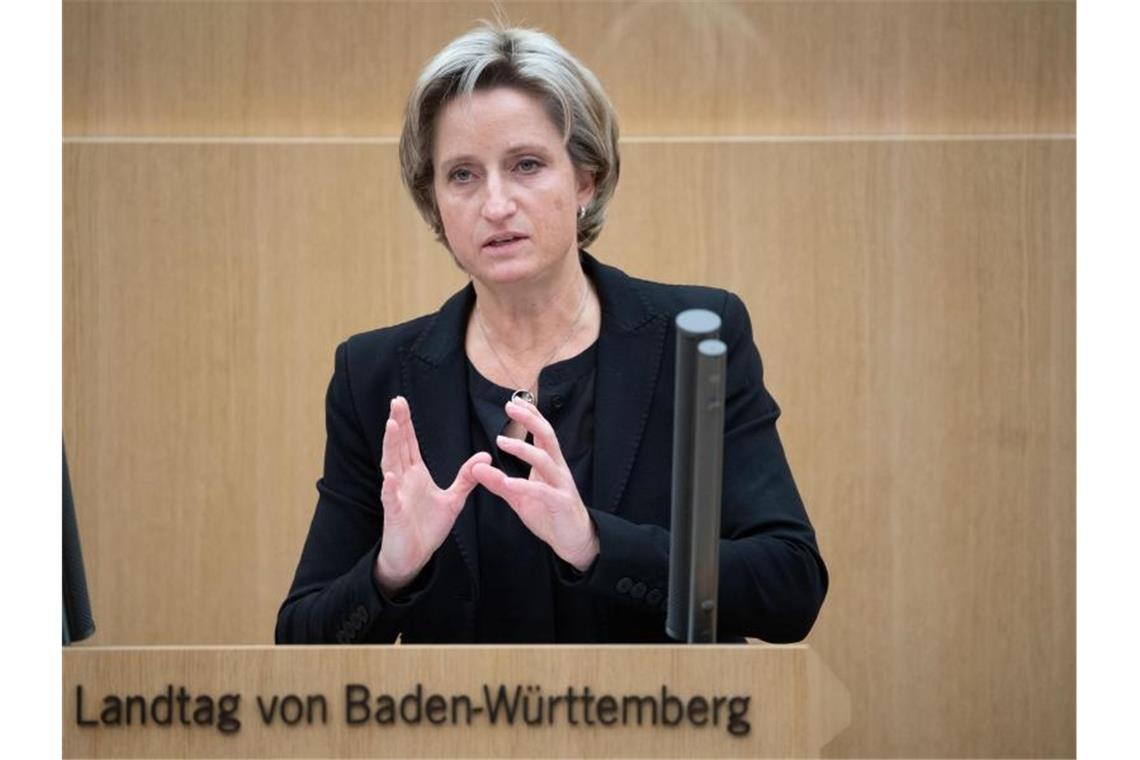 Hoffmeister-Kraut bremst bei CO2-Vorgaben für Autos Nicole Hoffmeister-Kraut (CDU), Wirtschaftsministerin von Baden-Württemberg. Foto: Marijan Murat/dpa/Archivbild