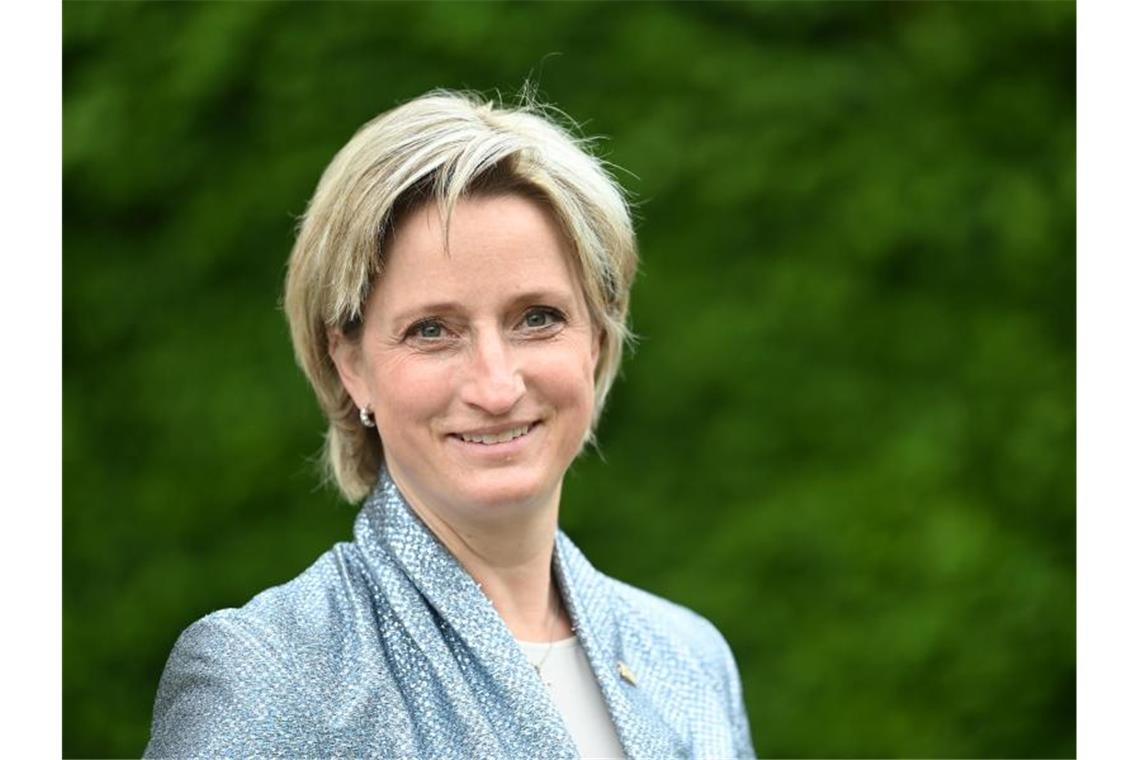 Wirtschaftsministerin: Krise ist noch nicht überwunden Nicole Hoffmeister-Kraut (CDU), Wirtschaftsministerin von Baden-Württemberg. Foto: Marijan Murat/dpa-Pool/dpa