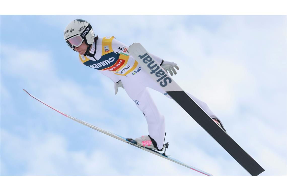 Nika Prevc steigerte ihre eigene Bestmarke. (Archivbild)