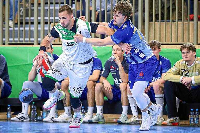Niklas Diebel (links) wird am Sonntag sein letztes Heimspiel für den HC Oppenweiler/Backnang bestreiten. Archivfoto: Alexander Becher